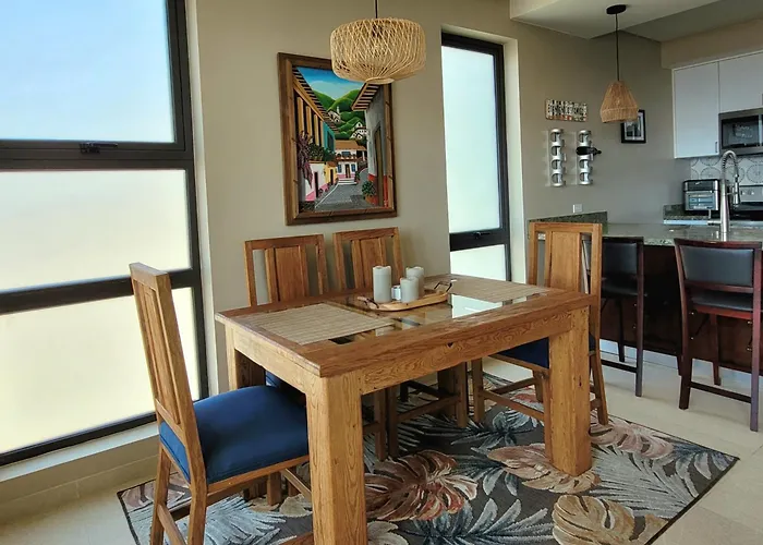 Lovely Condo Stunning Ocean View